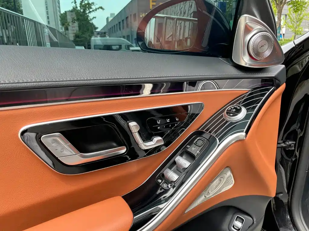 Mercedes-Benz S-Class — миниатюра 11