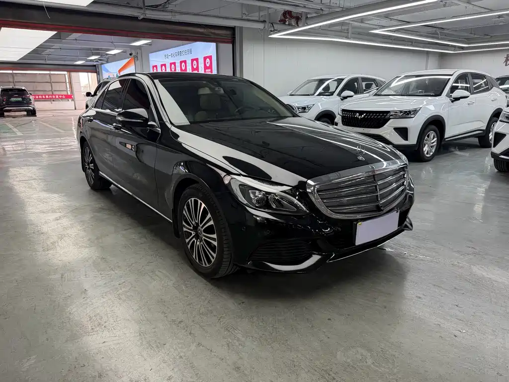 Mercedes-Benz C-Class — миниатюра 3