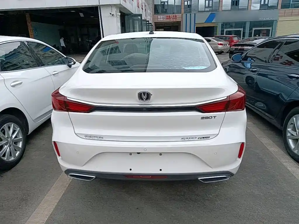Changan Eado — миниатюра 6