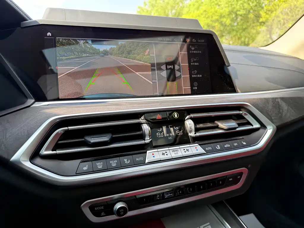 BMW X5 — миниатюра 27