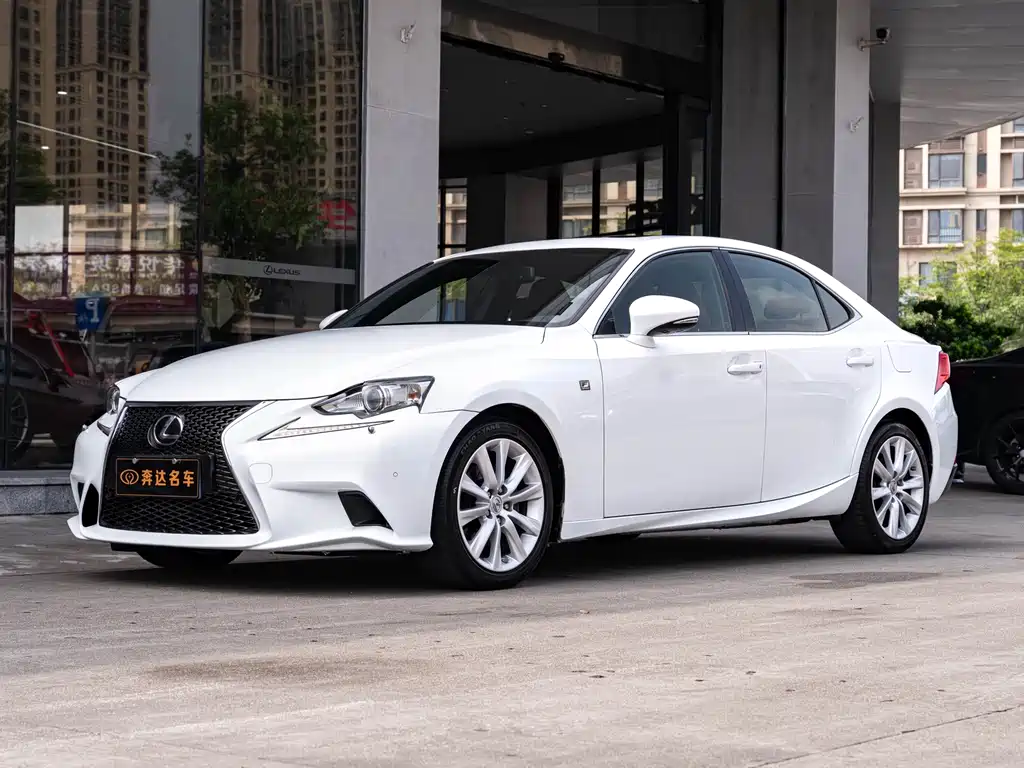 Lexus IS 2013