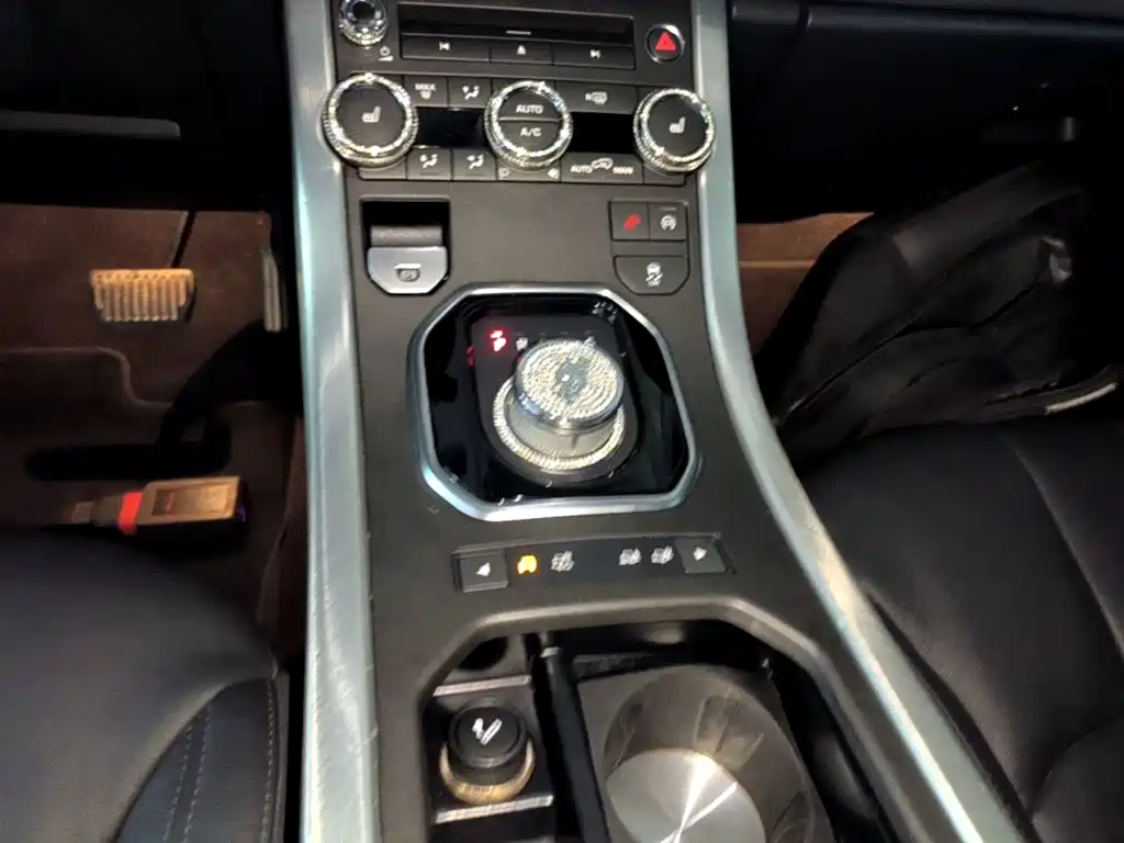 Land Rover Evoque — миниатюра 14
