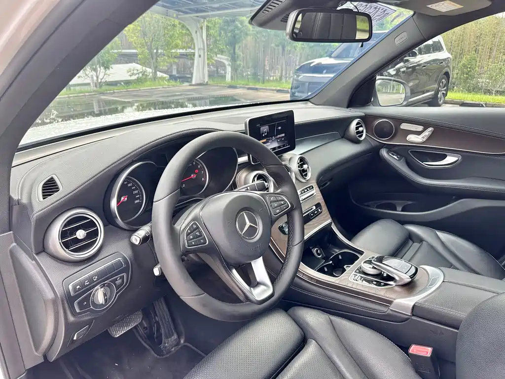 Mercedes-Benz GLC — миниатюра 15