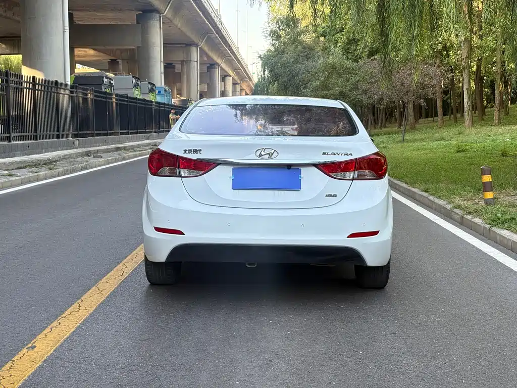 Hyundai Elantra Langdong — миниатюра 5