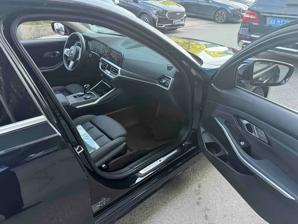 BMW 3 Series — миниатюра 7