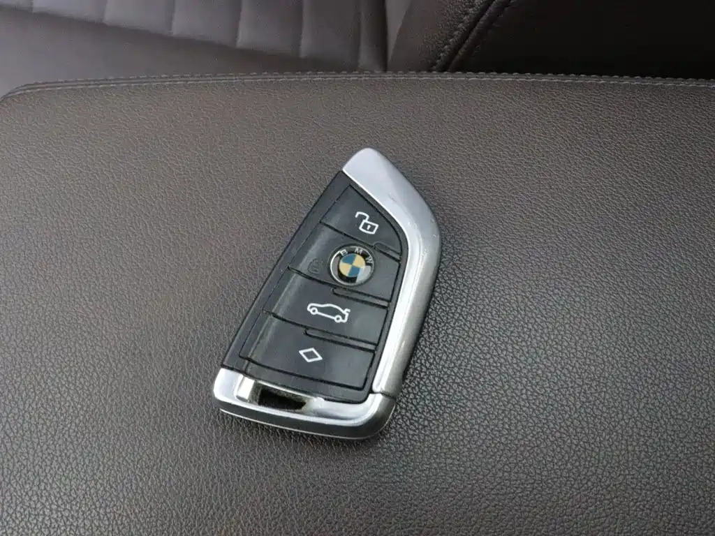 BMW 3 Series — миниатюра 14