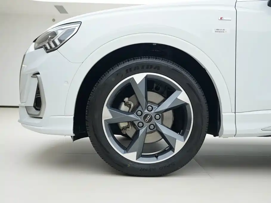 Audi Q3 — миниатюра 14