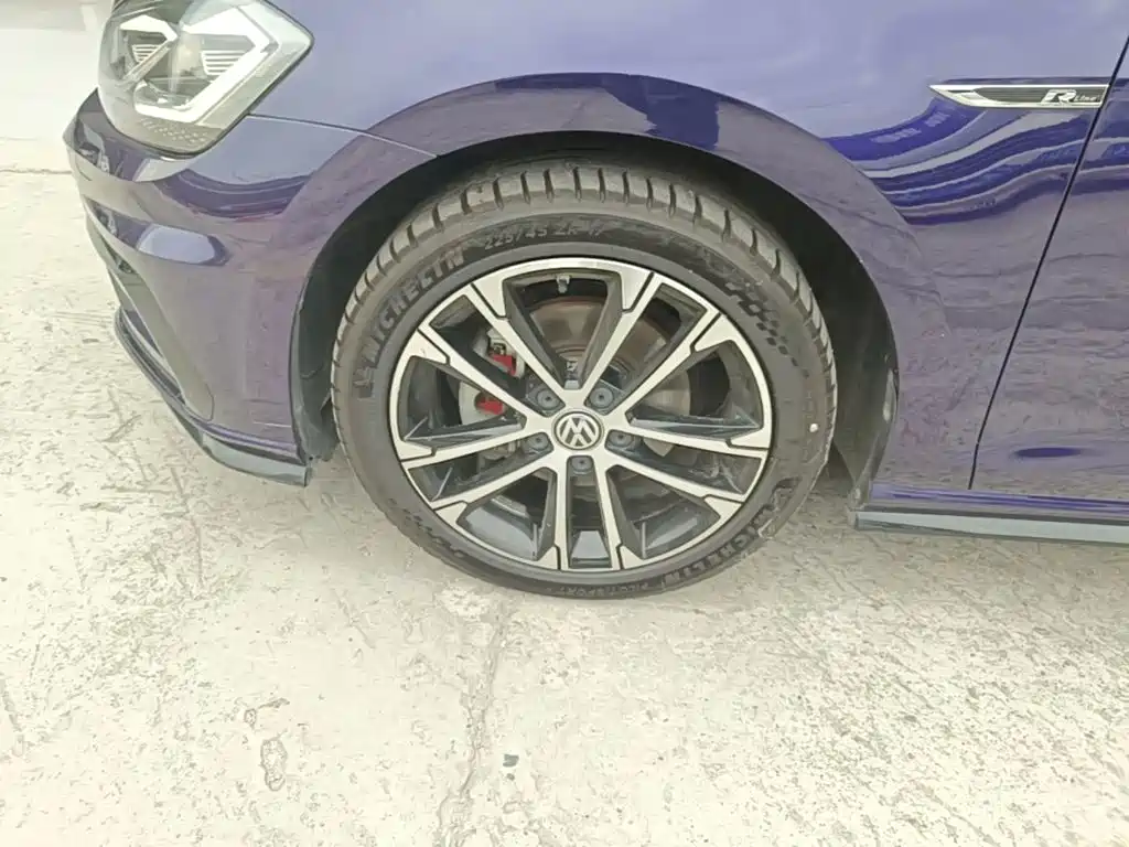 Volkswagen Golf — миниатюра 23