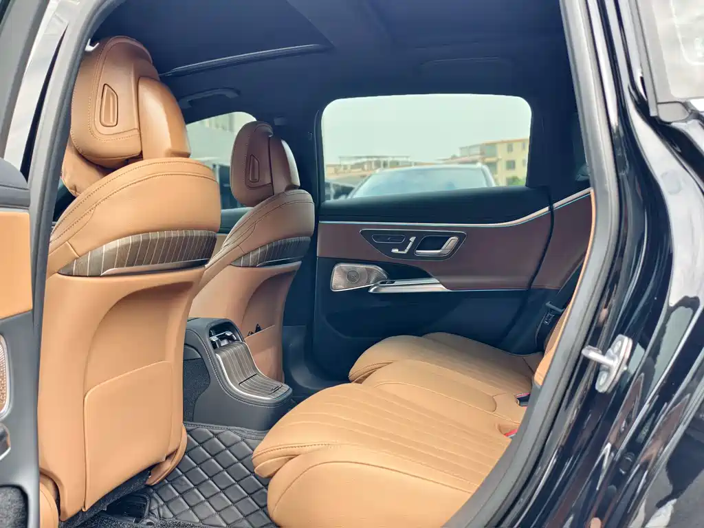 Mercedes-Benz E-Class — миниатюра 25