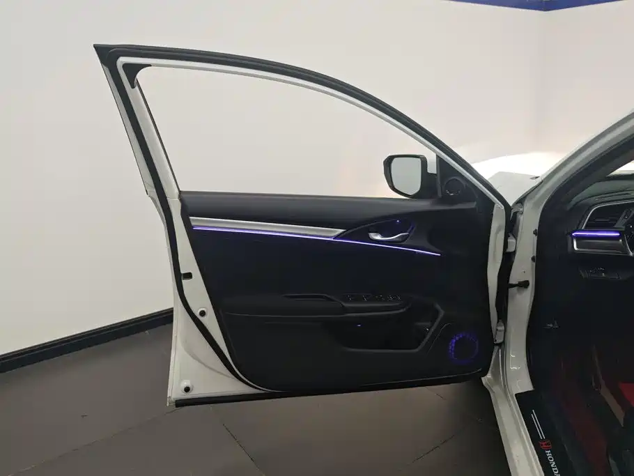 Honda Civic — миниатюра 7