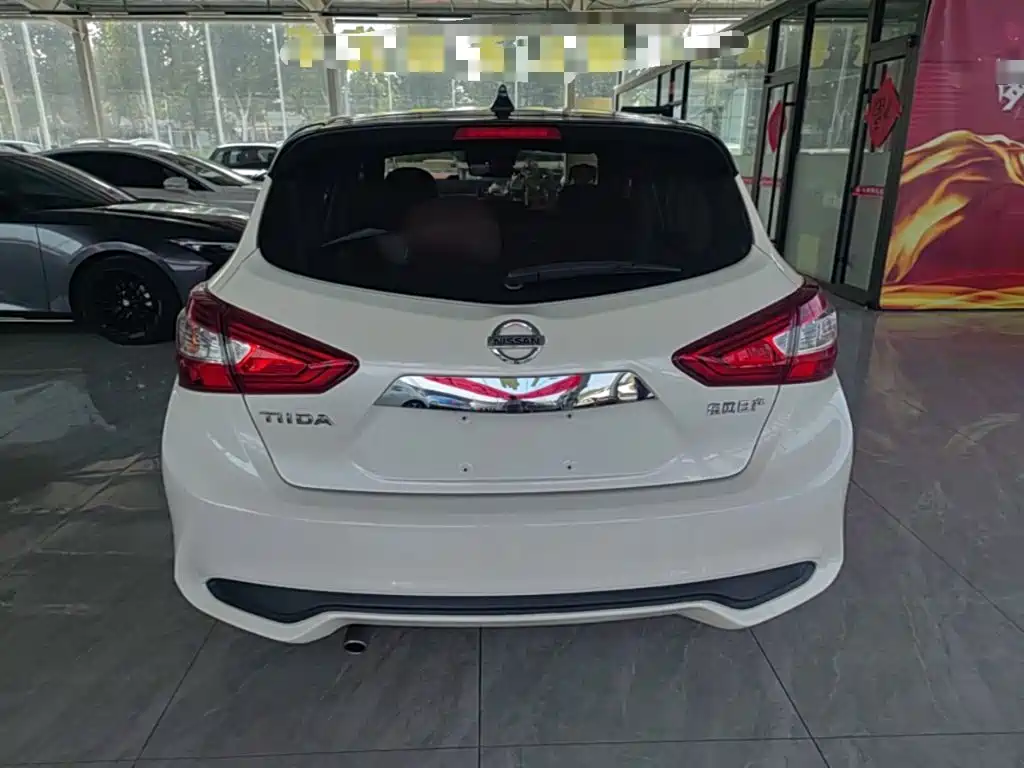 Nissan Tiida — миниатюра 6