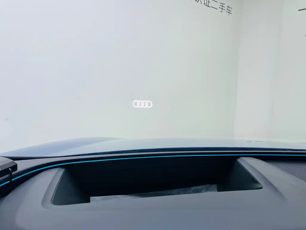 Audi Q6L e-tron — миниатюра 14