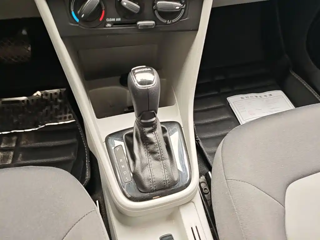 Skoda Rapid — миниатюра 14