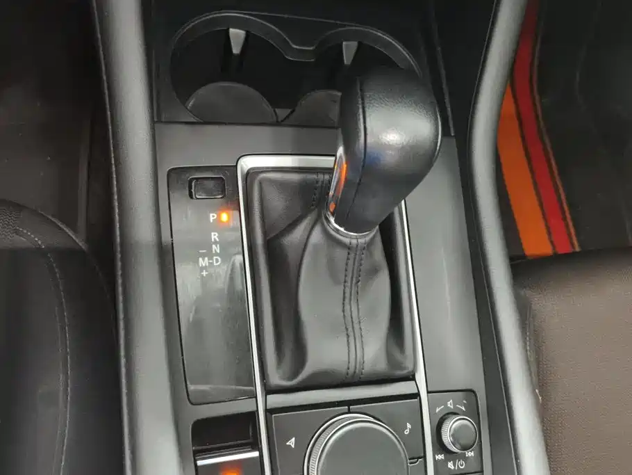 Mazda 3 Axela — миниатюра 16