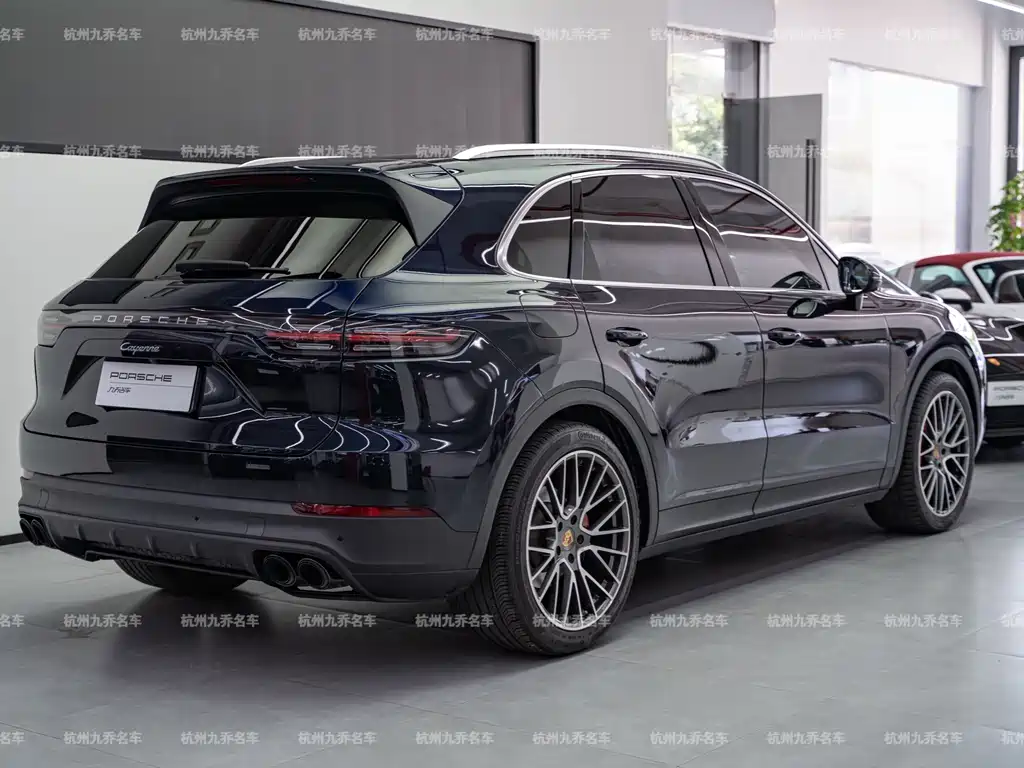 Porsche Cayenne — миниатюра 7