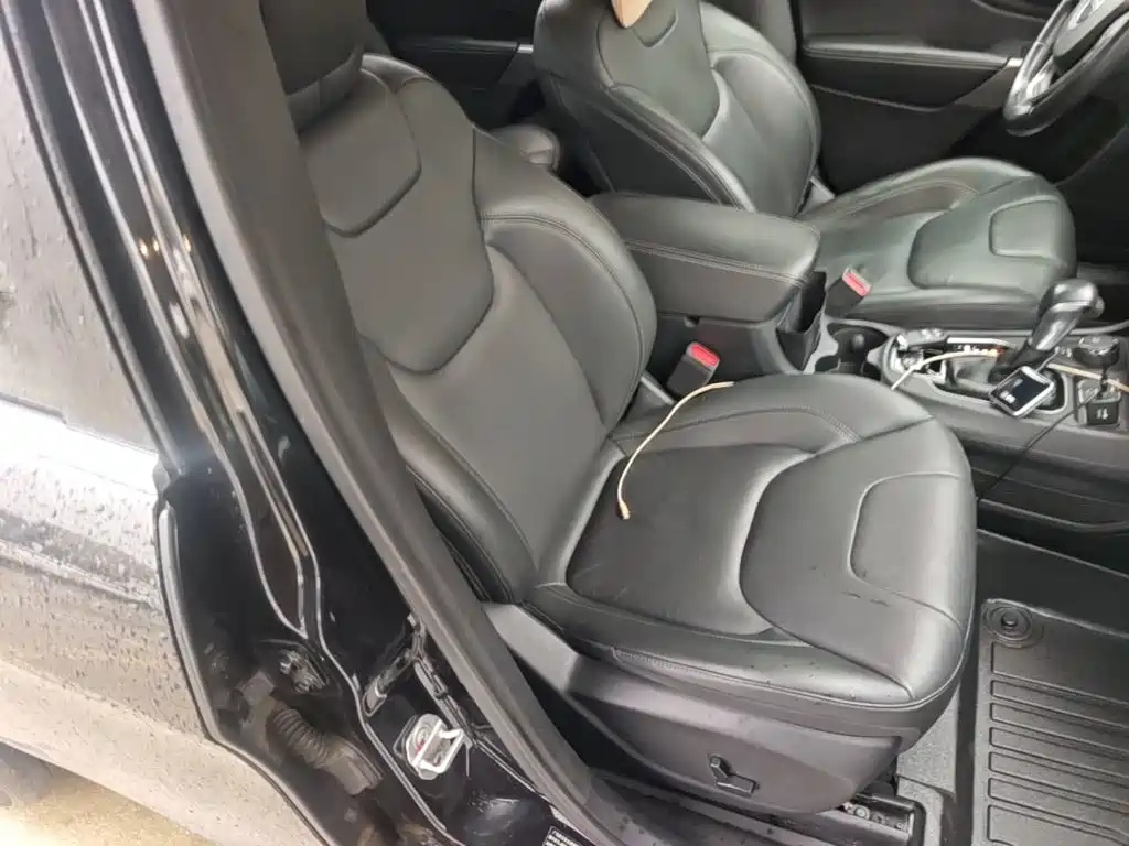 Jeep Cherokee — миниатюра 25