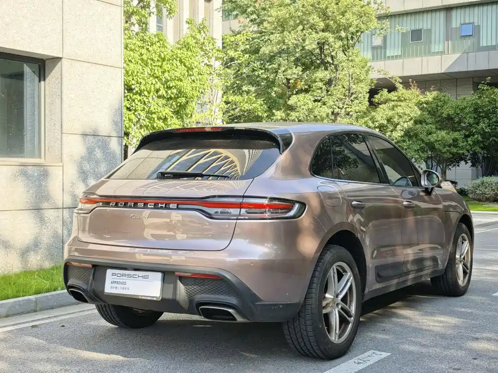 Porsche Macan — миниатюра 10