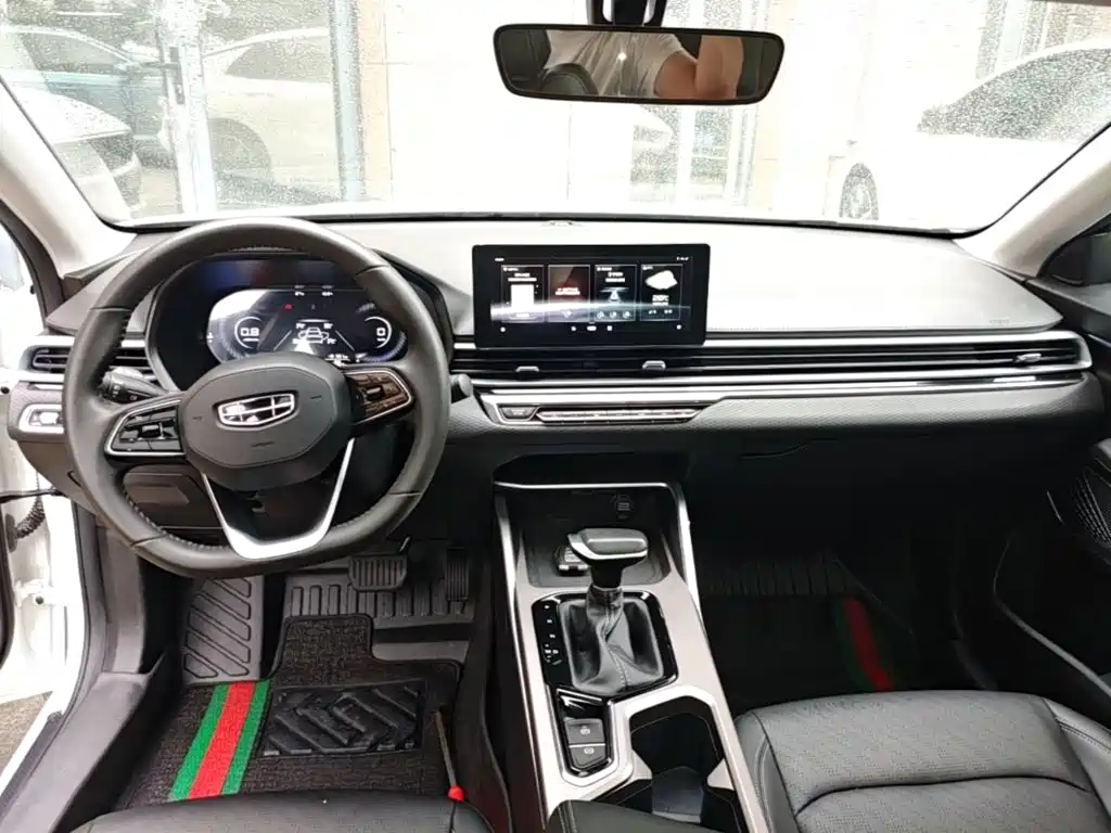 Geely Emgrand — миниатюра 10