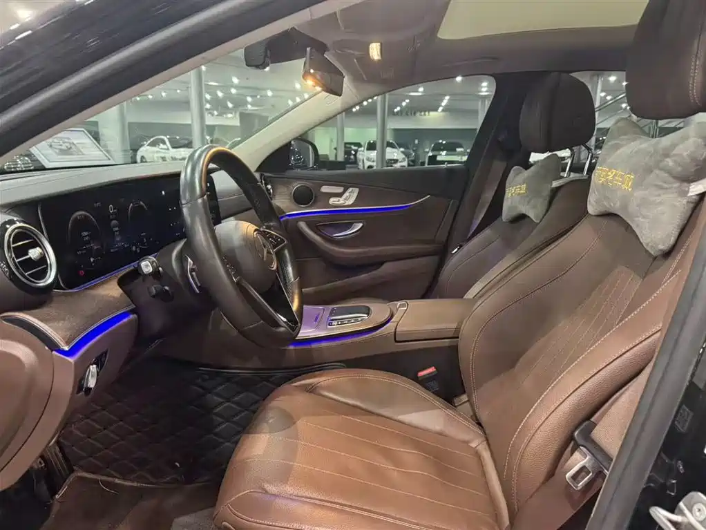 Mercedes-Benz E-Class — миниатюра 10