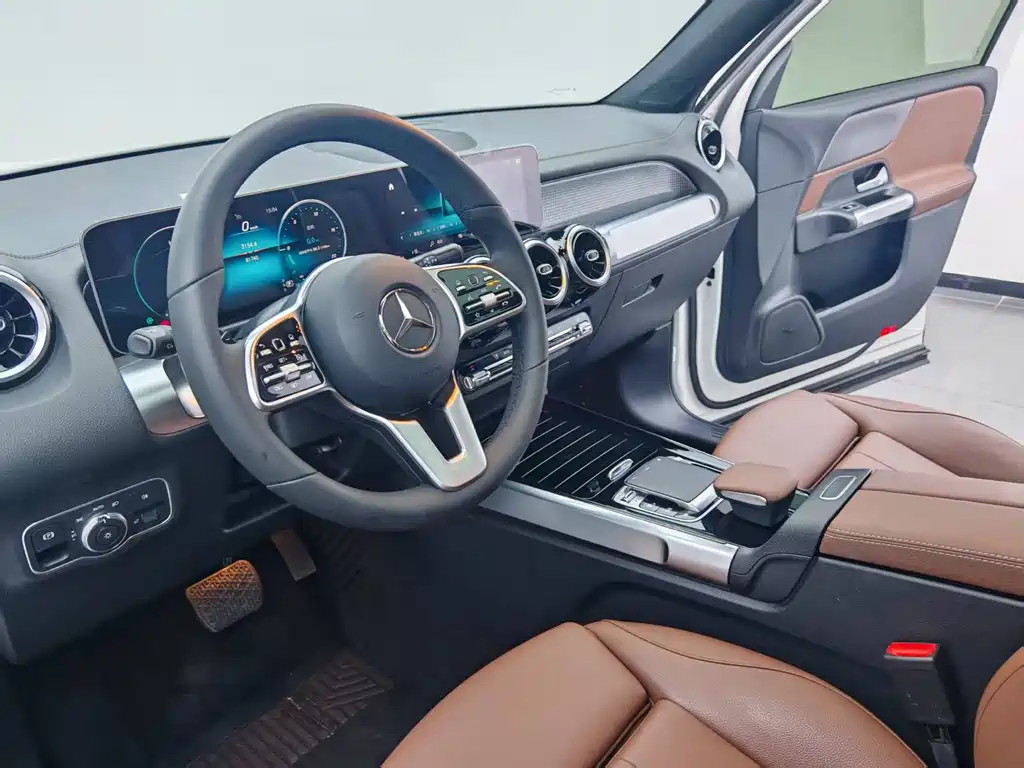 Mercedes-Benz GLB — миниатюра 4