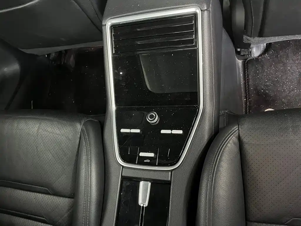 Porsche Panamera — миниатюра 8