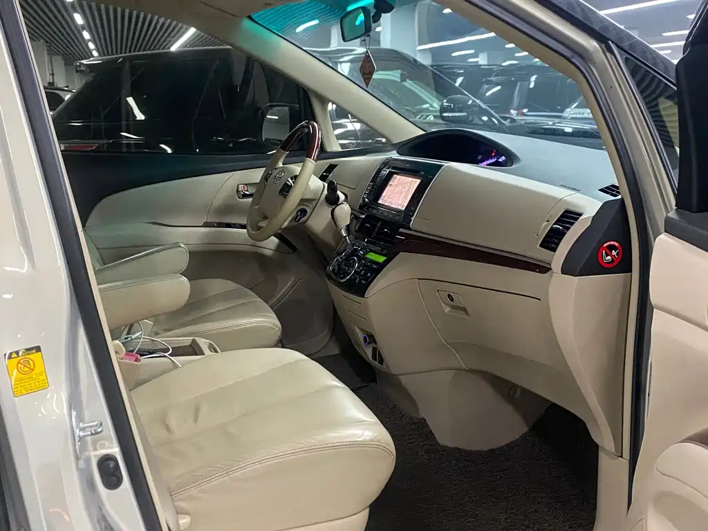 Toyota Previa — миниатюра 9