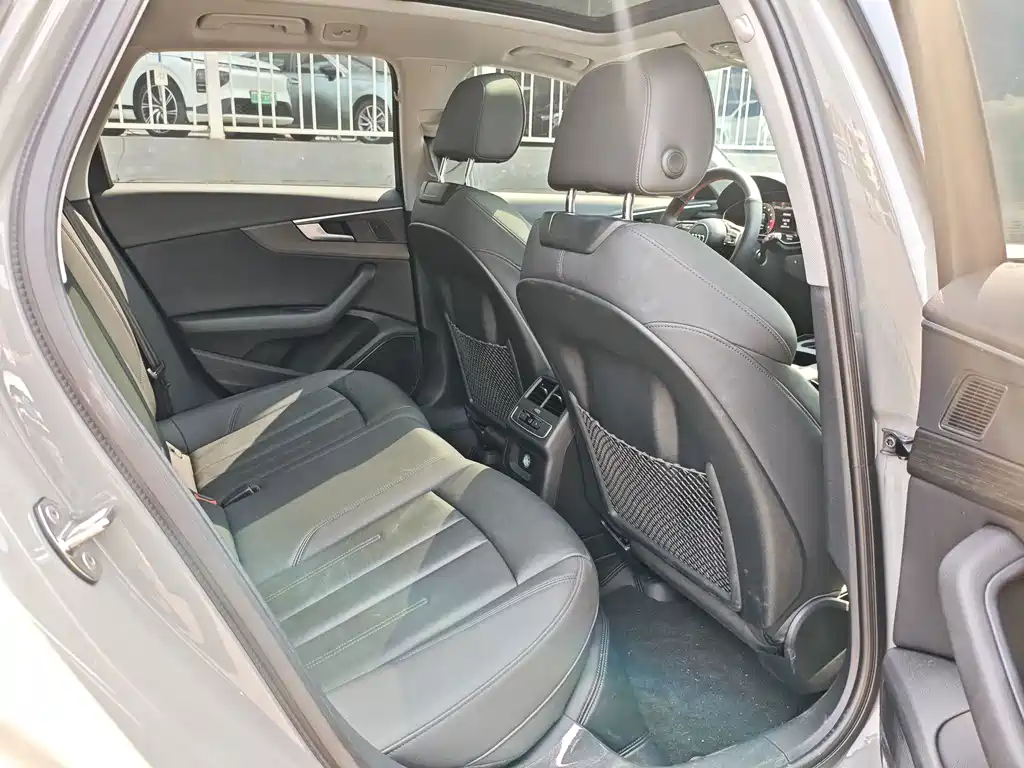 Audi A4 (Import) — миниатюра 9
