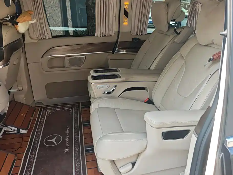 Mercedes-Benz V-Class — миниатюра 11