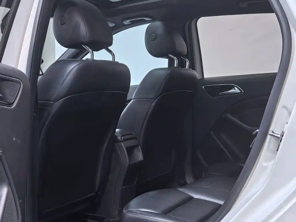 Mercedes-Benz B-Class — миниатюра 13
