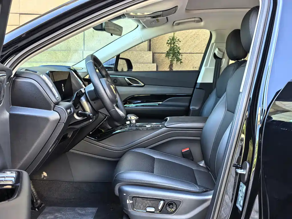 Hongqi Hongqi HS3 PHEV — миниатюра 5
