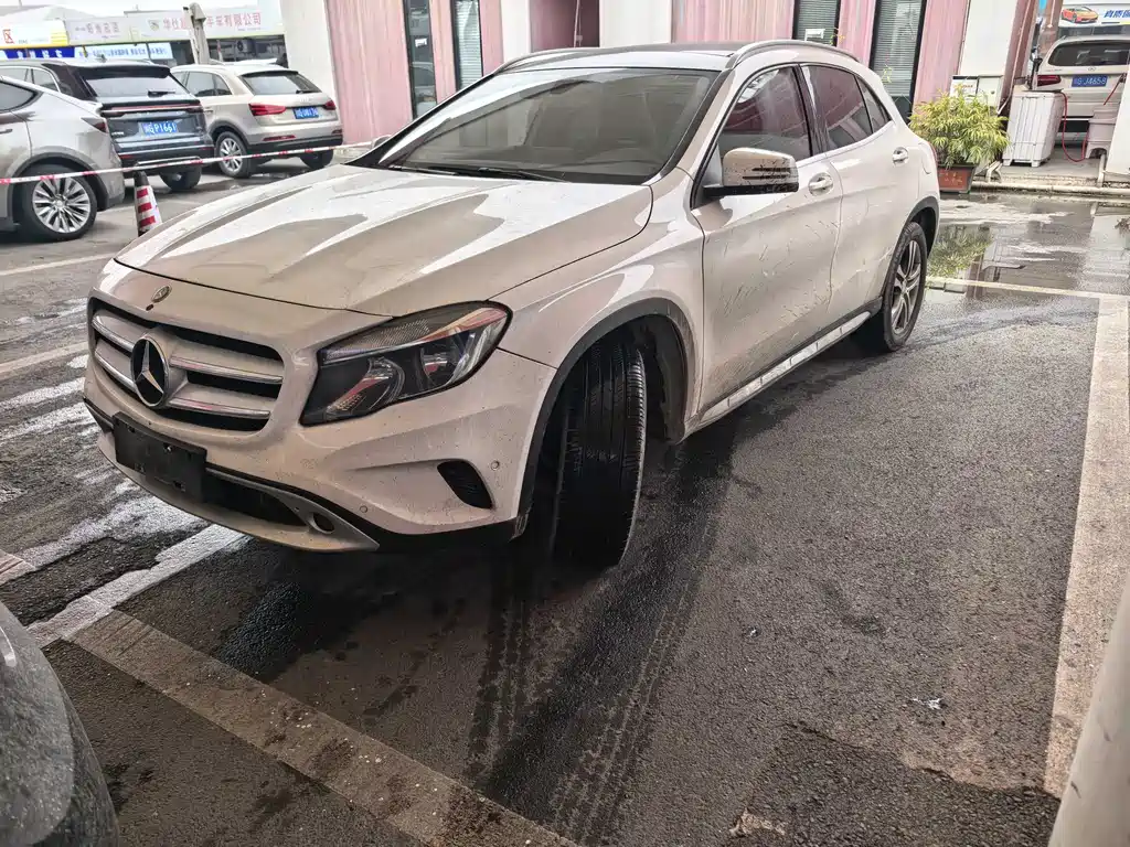 Mercedes-Benz GLA 2016