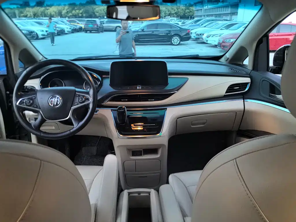 Buick GL8 — миниатюра 9