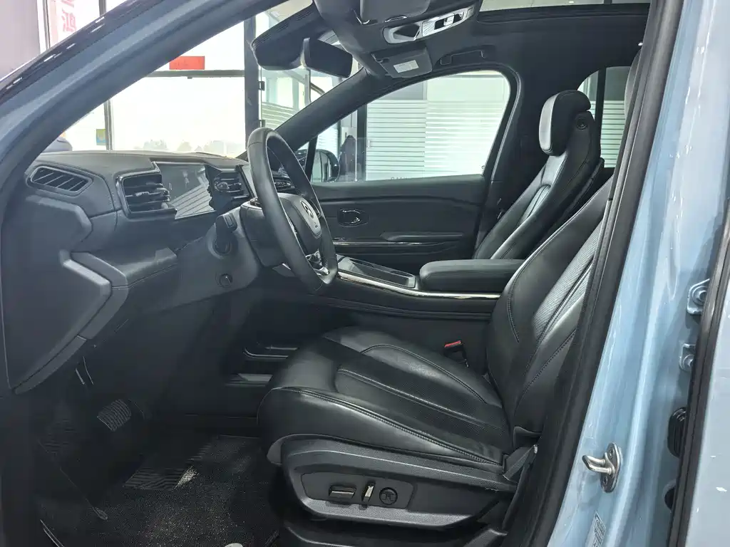 NIO ES6 — миниатюра 4