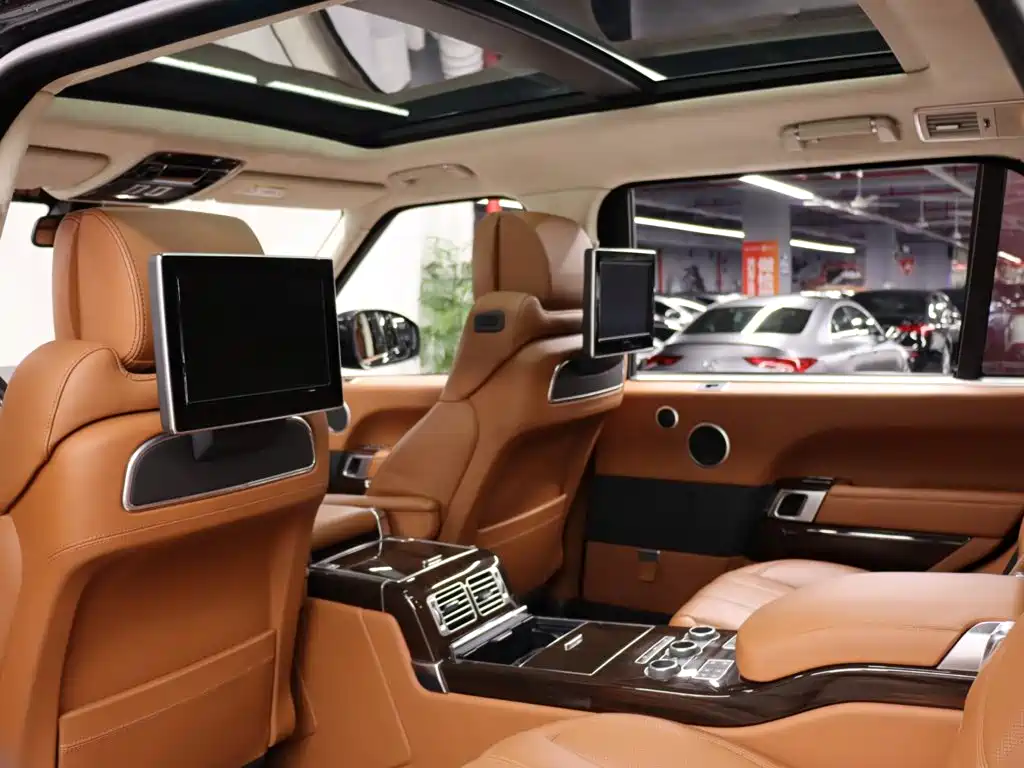 Land Rover Range Rover — миниатюра 21