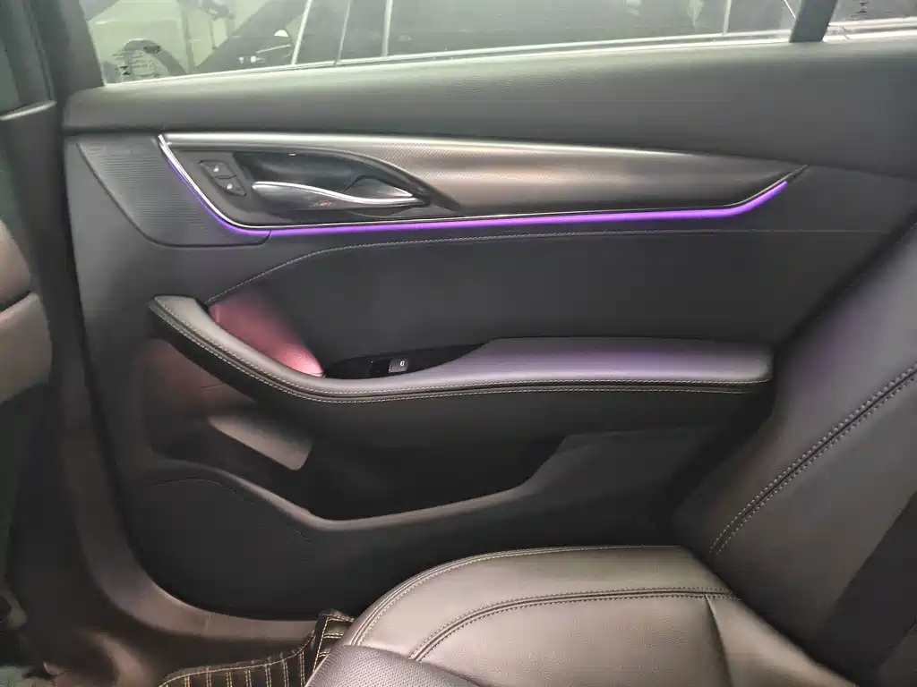 Cadillac CT5 — миниатюра 13