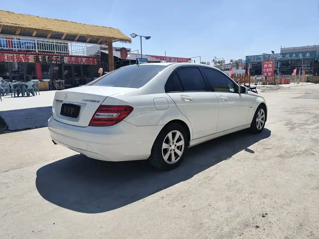 Mercedes-Benz C-Class — миниатюра 4