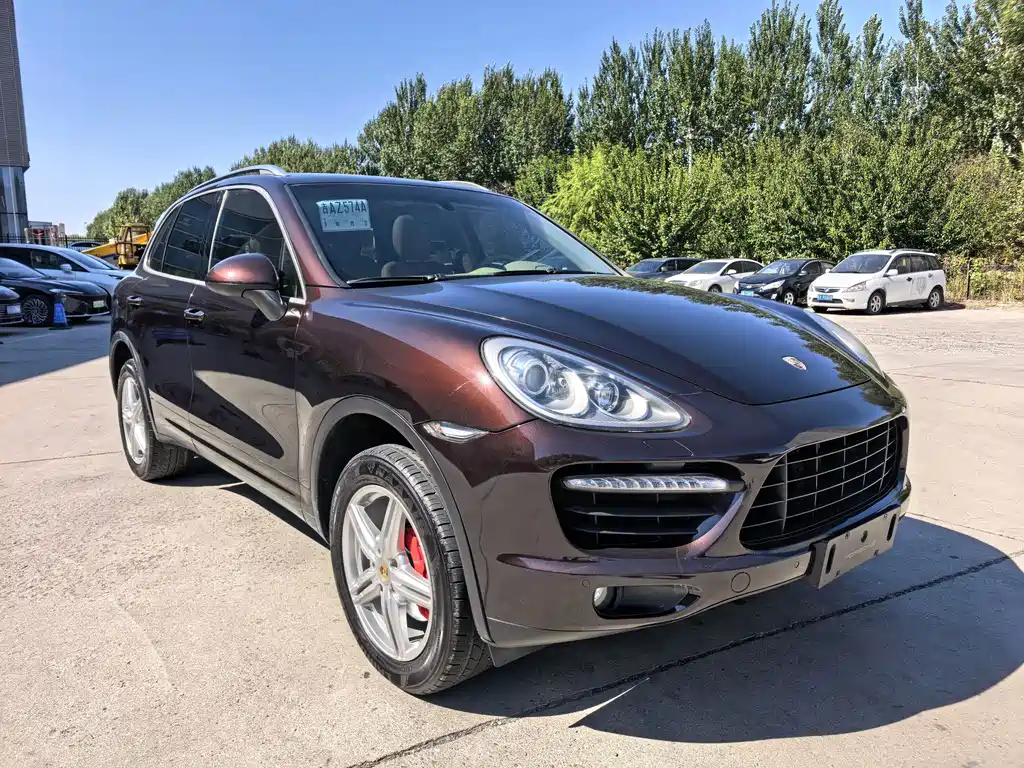 Porsche Cayenne — миниатюра 3
