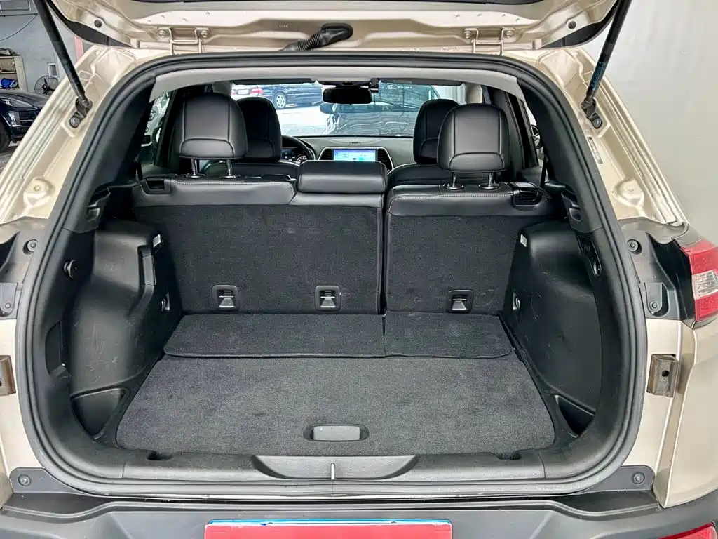 Jeep Cherokee — миниатюра 19
