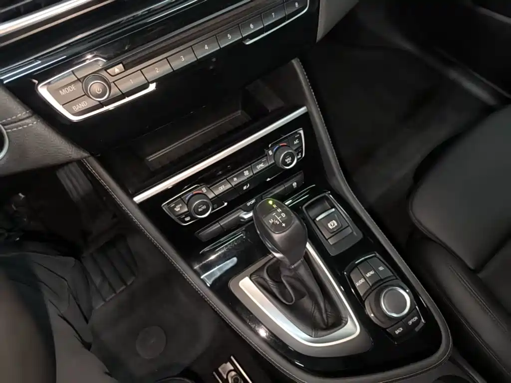 BMW 2 Series Active Tourer — миниатюра 14
