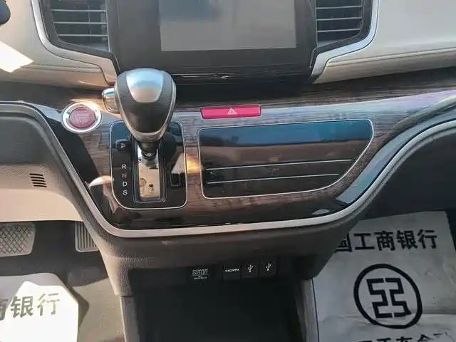 Honda Odyssey — миниатюра 8
