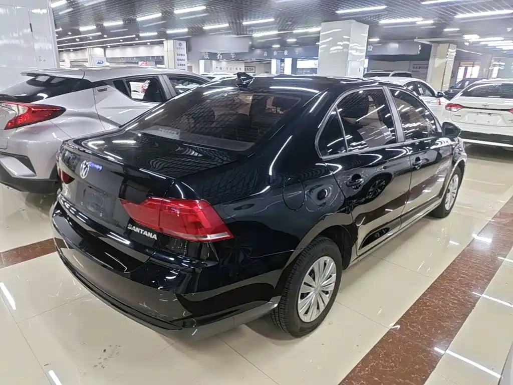 Volkswagen Santana — миниатюра 7