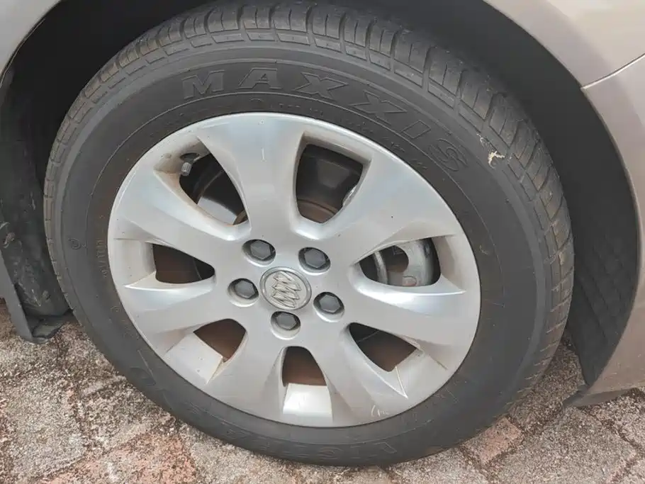 Buick Regal — миниатюра 6