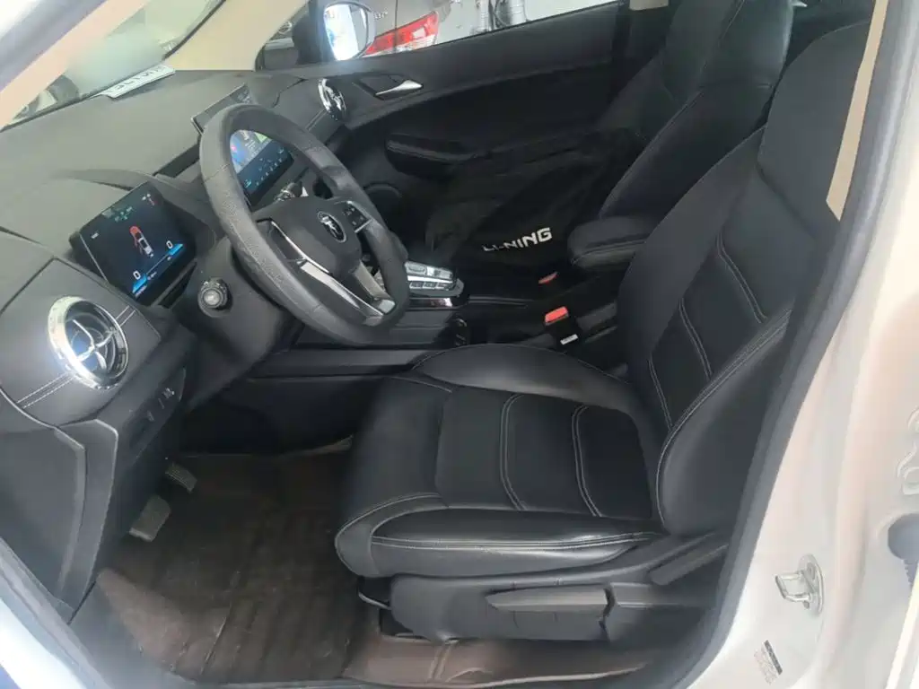 BYD Yuan EV — миниатюра 15