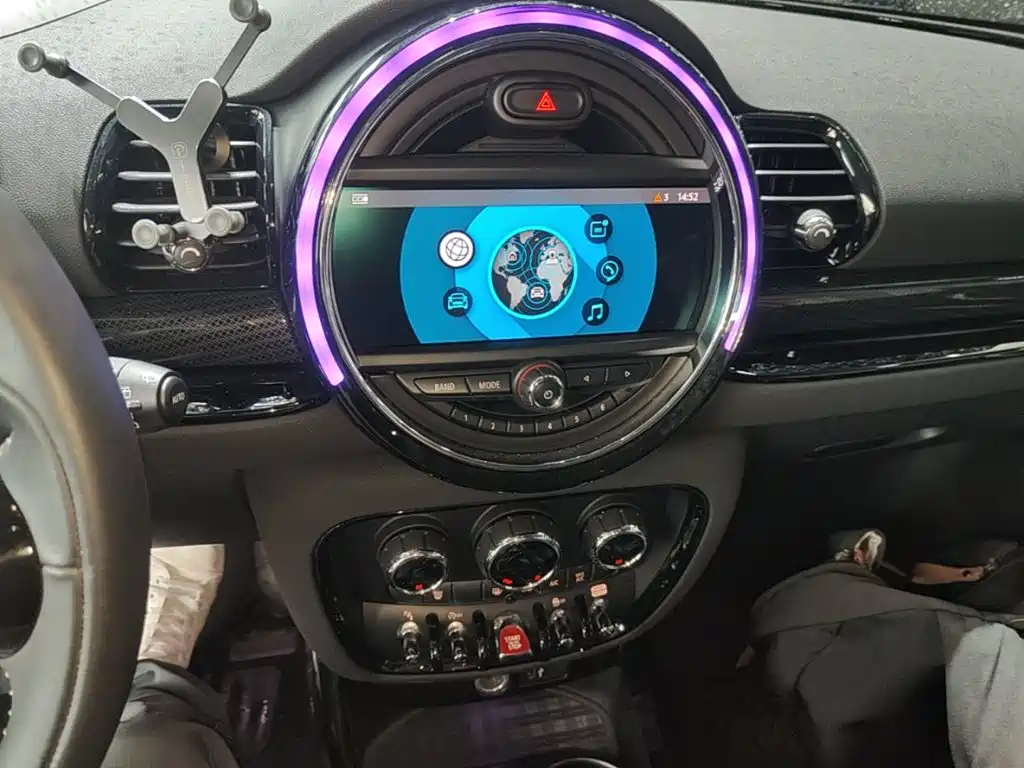 MINI Mini Clubman — миниатюра 13