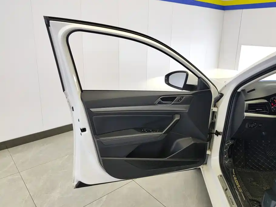 Volkswagen Lavida — миниатюра 7