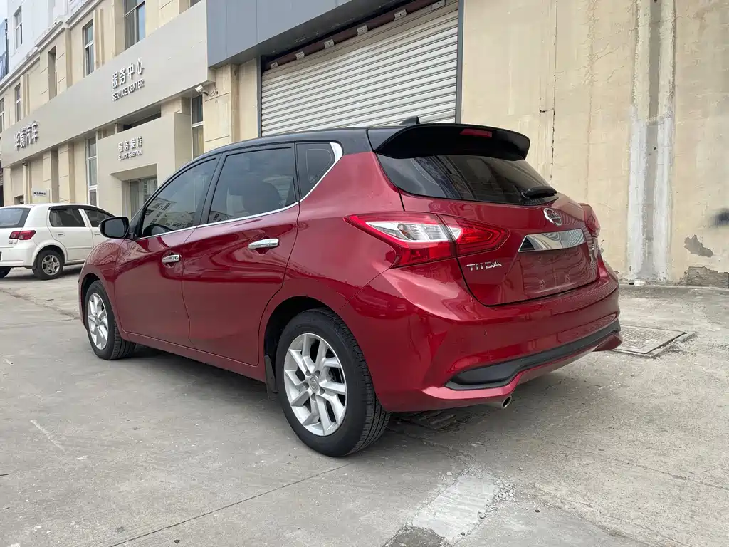 Nissan Tiida — миниатюра 4