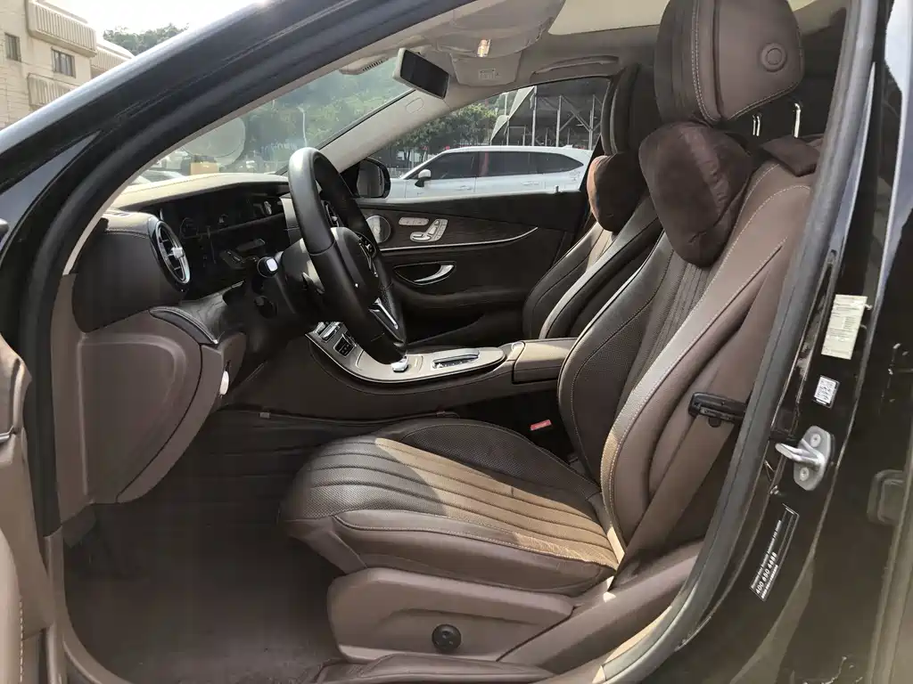 Mercedes-Benz E-Class — миниатюра 9