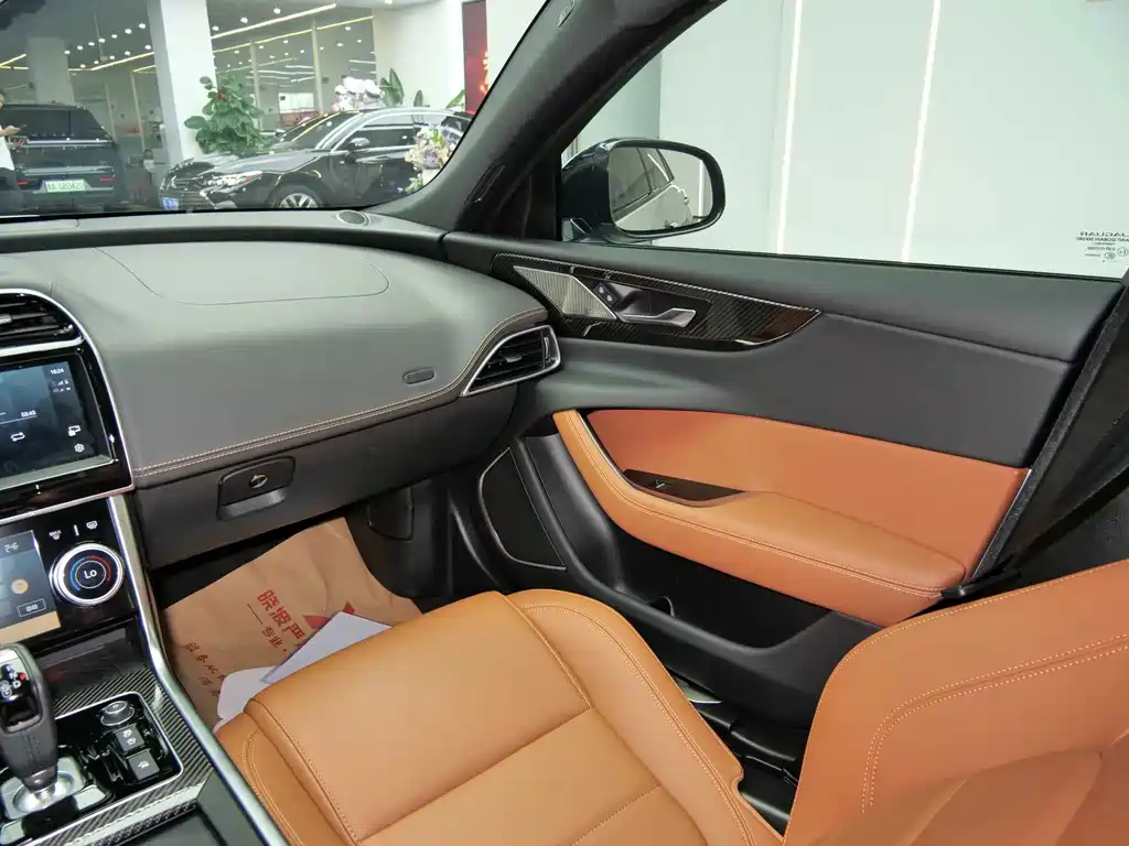 Jaguar XEL — миниатюра 11