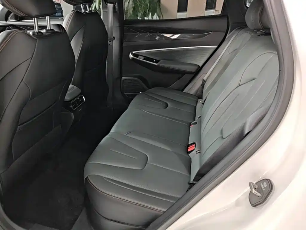 Geely Boyue — миниатюра 17