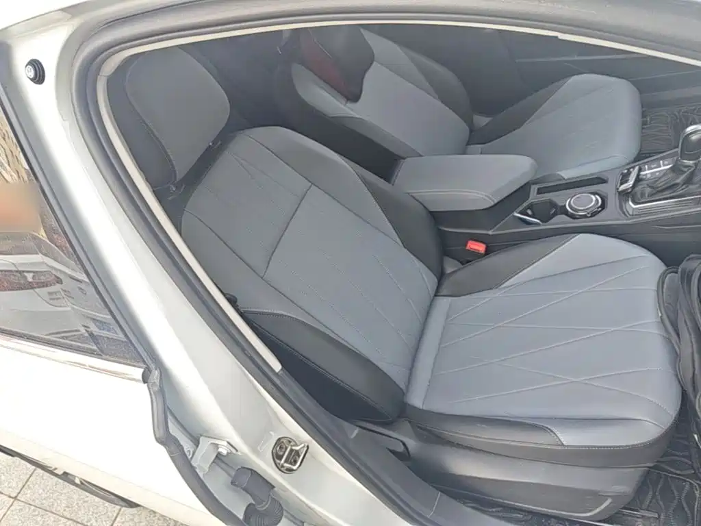 Volkswagen Lavida — миниатюра 25